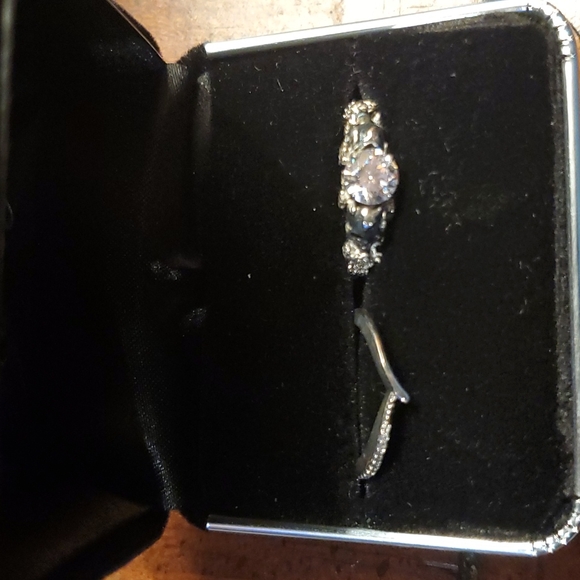 Sapphire Studios, Ring, Size 5 - Picture 2 of 5